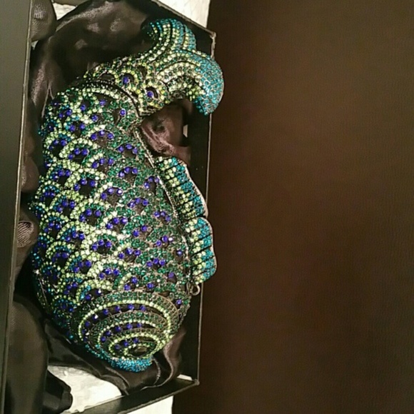 Natasha Couture Fish Clutch - Picture 2 of 5